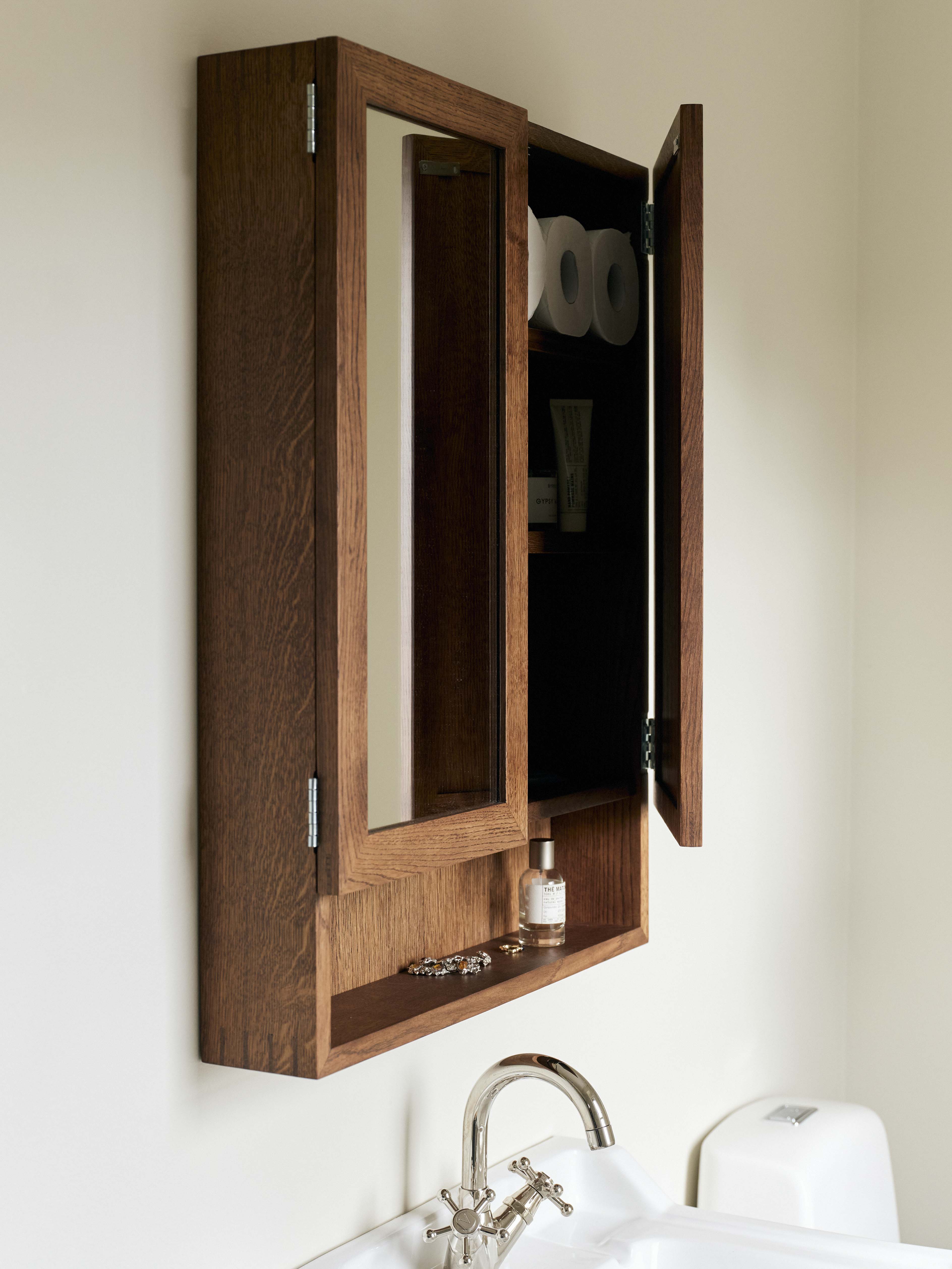 Rahmt-Furniture_CABINET_MIRROR_DARK_OAK_LOW-RES_004.jpg